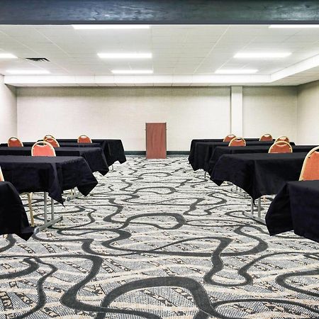 Days Inn & Suites By Wyndham Wausau Exteriér fotografie