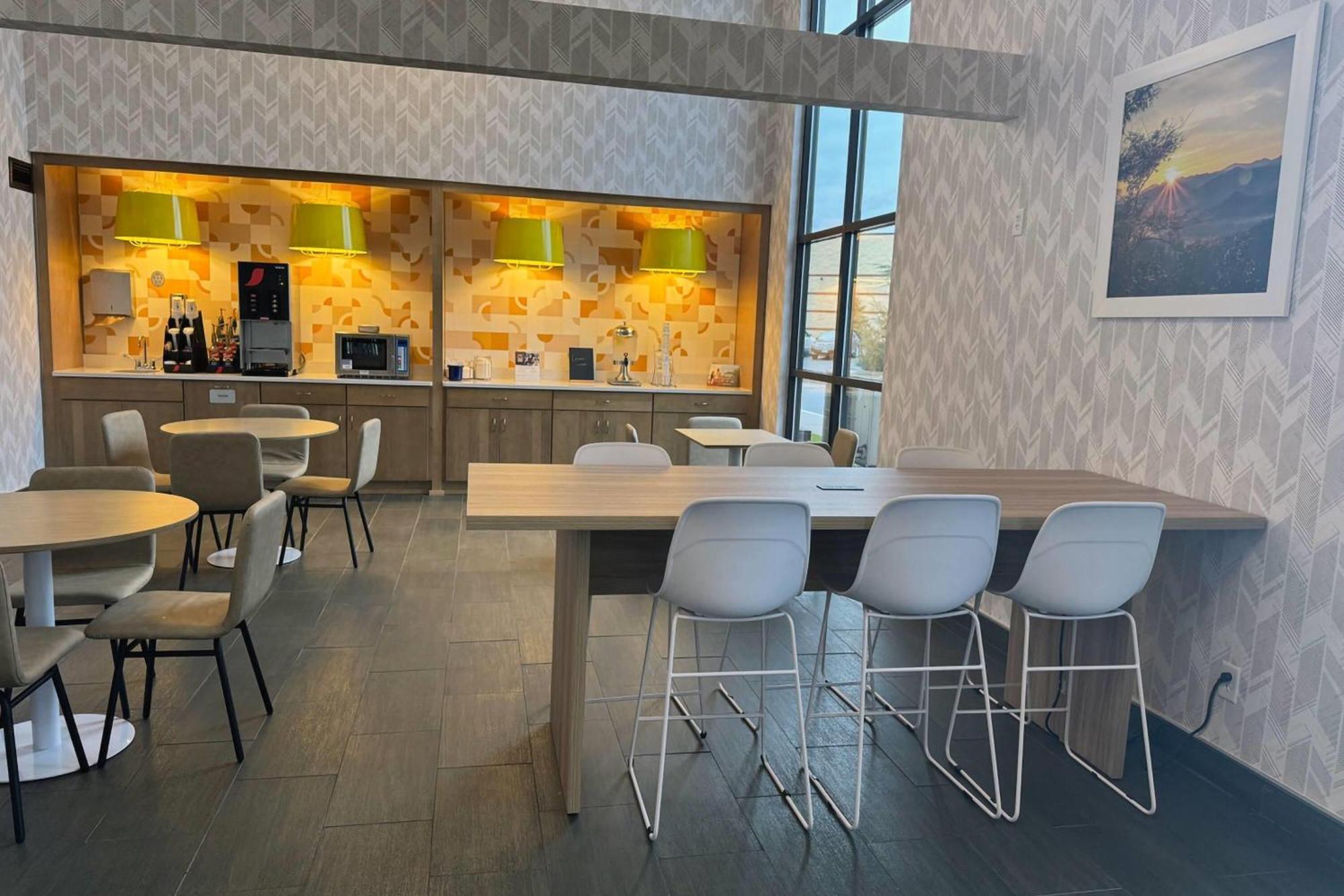 Days Inn & Suites By Wyndham Wausau Exteriér fotografie