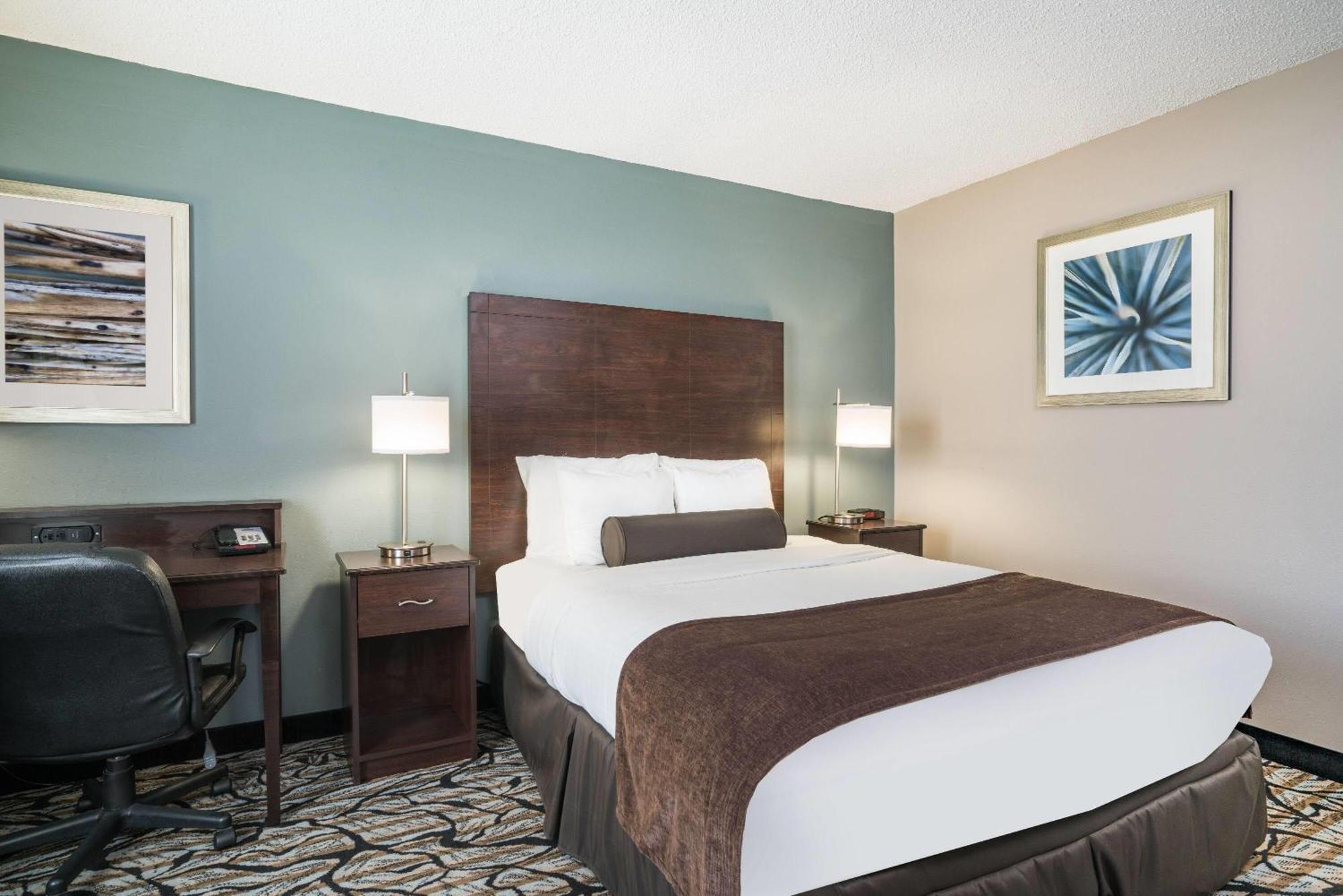 Days Inn & Suites By Wyndham Wausau Exteriér fotografie