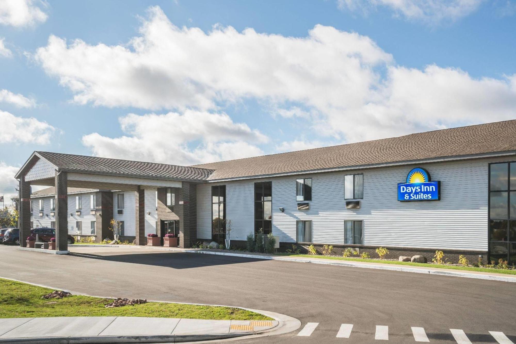 Days Inn & Suites By Wyndham Wausau Exteriér fotografie